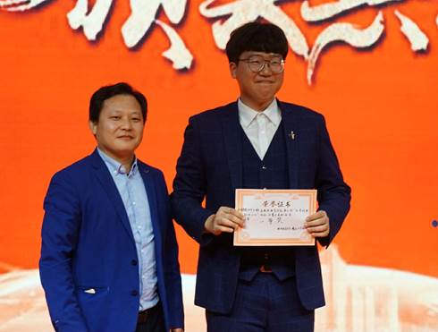 http://jsjyxyn.qlnu.edu.cn/__local/4/A6/F6/5C08716959DB88D110E15E080E3_A1B9A32E_1A49E.jpg