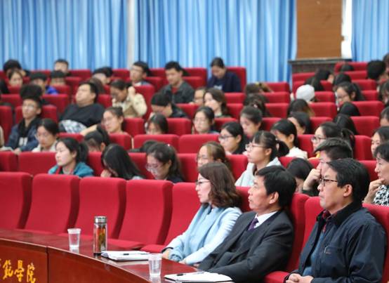 http://www.qlnu.edu.cn/__local/8/D9/9B/F27E4D2F0ABAA50BA70699C47CC_C5D66E8D_13FC3.png