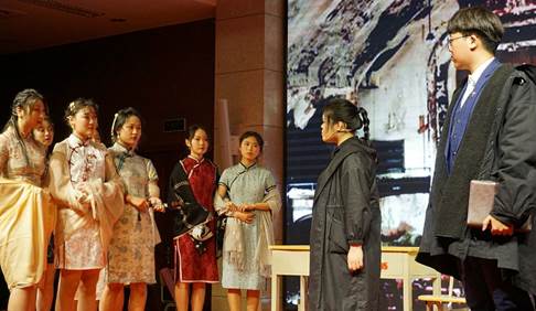 http://jsjyxyn.qlnu.edu.cn/__local/8/B6/81/45B2810CF9498C04F117B70AC1C_ADD9D75E_3A402.jpg